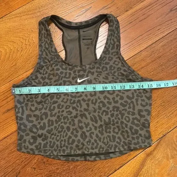 Nike Dri-FIT One Crop Tank in Green Size Small - Picture 4 of 5